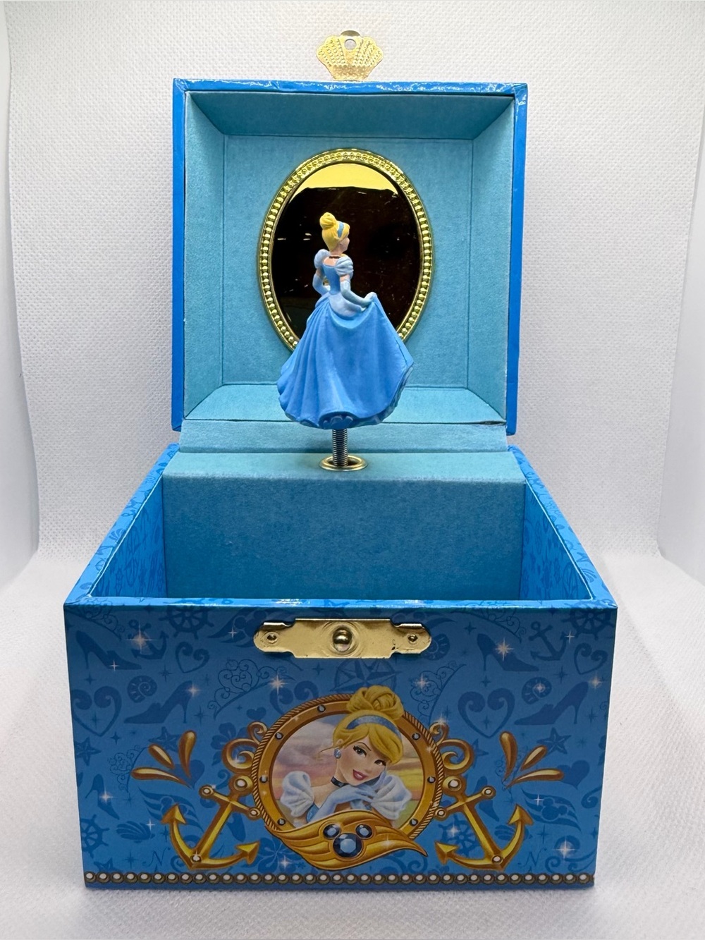 Disney Cruise Line Exclusive Cinderella Musical Jewelry Box - Works!